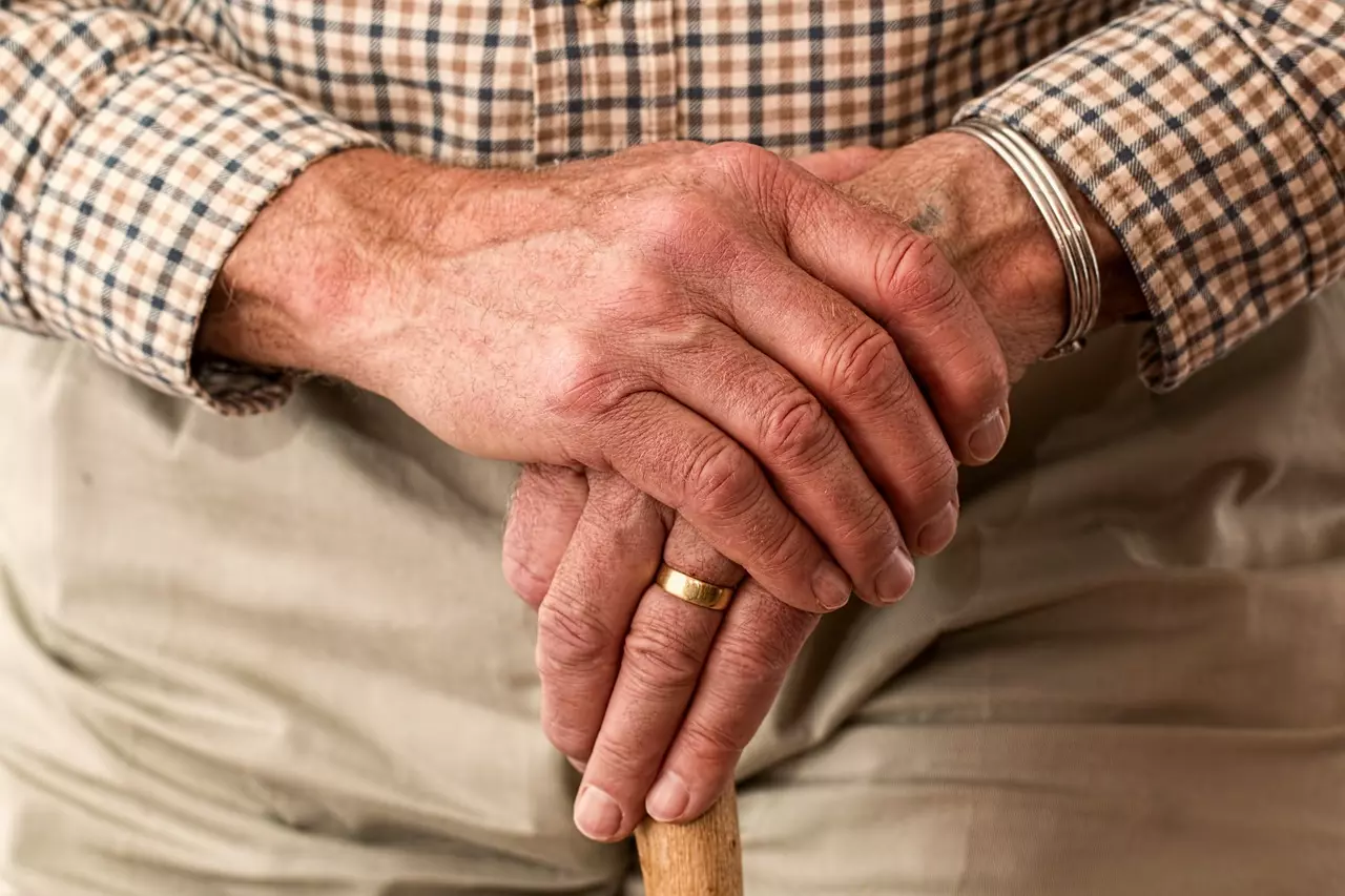 Producten voor ouderen met een visuele beperking die met pensioen zijn - OrCam